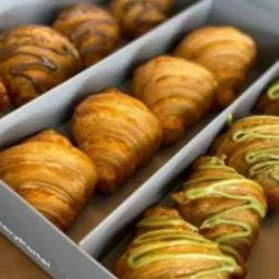 Mini Croissant Box